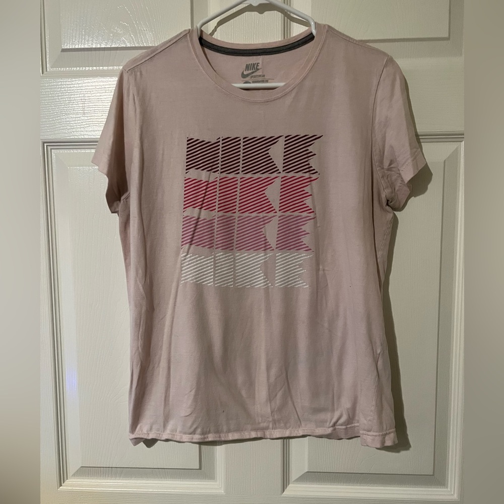 Women’s XL Nike tee